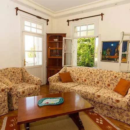Daire 3 + 1 Duplex House In